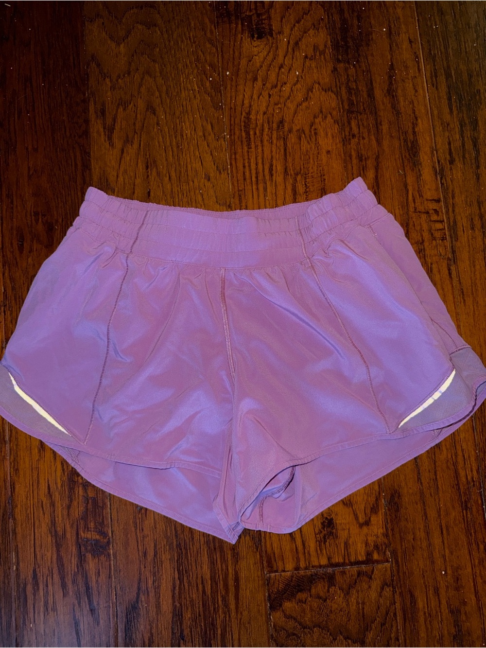 Lululemon HOTTY hot shorts size 8 pink Mauve dusty rose 4 inch